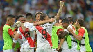 Vuelo se retrasó solo para ver la tanda de penales del Perú vs. Uruguay [FOTO]