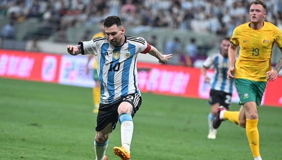 Leo Messi anotó el primer gol de Argentina para el triunfo sobre Australia en Beijing. (Foto: AFP)