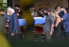En una ceremonia íntima: las imágenes del entierro de Diego Maradona en Buenos Aires [FOTOS]