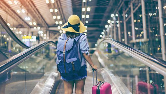 Si piensas viajar, toma en cuenta dónde puedes ir solo con pasaporte o si necesitas visa (Foto: Shutterstock)