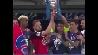Puras palmas: gran gesto de Thiago Silva con equipo de tercera en final de Copa de Francia [VIDEO]