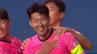 Definición de crack: Son marcó golazo de tiro libre para el 2-0 de Corea vs. Chile [VIDEO]