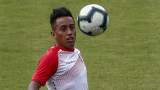 Con miras a la fecha triple: Cueva llegó a Lima para unirse a la Selección Peruana