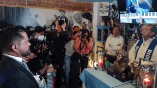 El ‘D10S’ fue testigo: La Iglesia en honor a Maradona hace la primera boda en México