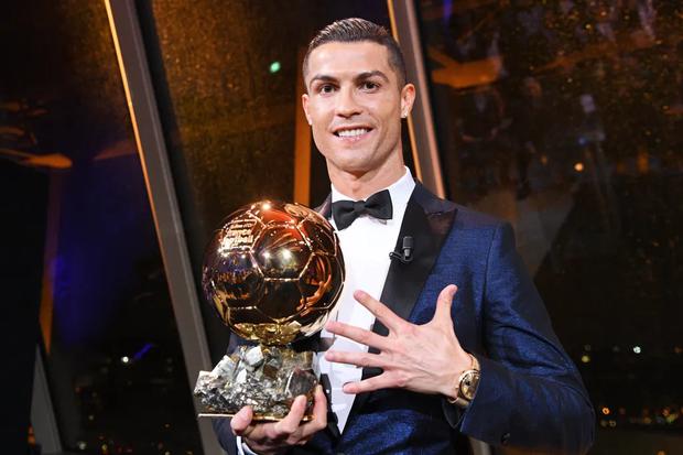 En 2017, Cristiano Ronaldo gana su quinto Balón de Oro, igualando así a Lionel Messi. (Foto: agencias)