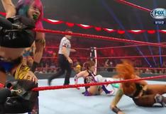 ¡Fue en la cara! Asuka le escupió un líquido verde a Becky Lynch y ganó la lucha por equipos conKairi Sane [VIDEO]