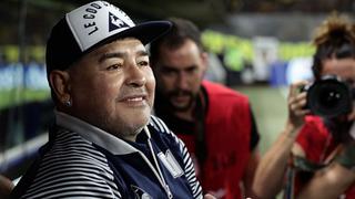 Maradona contradice a Carlos Tevez y ‘banca’ a los jugadores en medio de la polémica por sueldos en Argentina