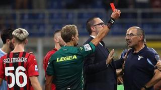 A los tribunales: Sarri presentará demanda contra el árbitro que lo expulsó en la Serie A
