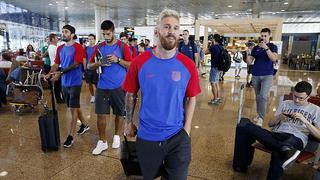 Así fue el viaje del Barcelona a Inglaterra con Messi y su nuevo look