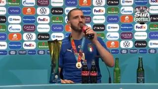 Bonucci termina lo que empezó Cristiano: la celebración con Coca Cola y Heineken [VIDEO]