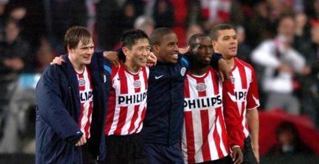Jefferson Farfán y Édison Méndez jugaron juntos en el PSV Eindhoven. (Foto: Agencias)