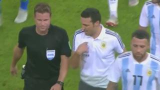 No lo aguantó: furioso reclamo Scaloni al árbitro en el Argentina vs. Brasil [VIDEO]