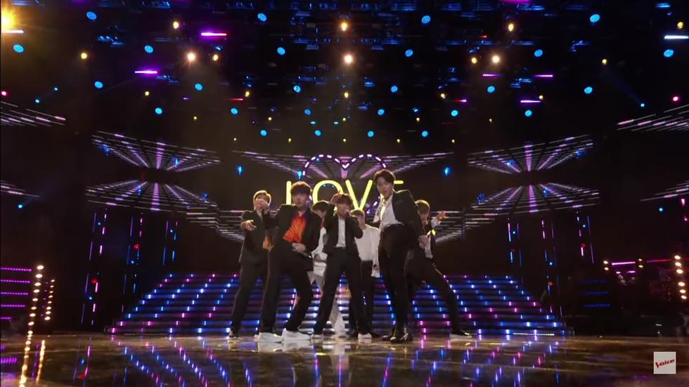 BTS interpreta “Boy With Luv” en “The Voice” (Foto: Captura de pantalla)