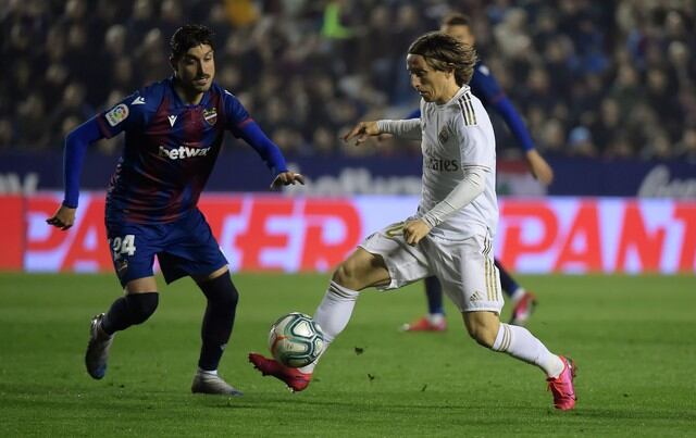 Luka Modric sigue jugando en Real Madrid. (AFP)