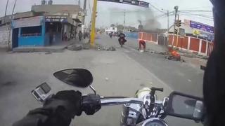Récord Guinness: Motociclista español que busca una hazaña histórica queda frustrada por las protestas en Perú