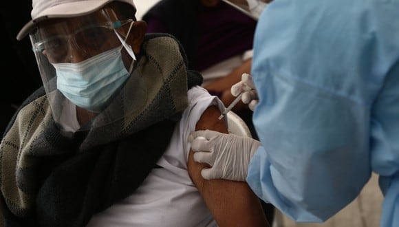 Minsa prevé vacunar a 5 millones 900 mil peruanos hasta julio, de acuerdo a la llegada de vacunas. (Foto: GEC)