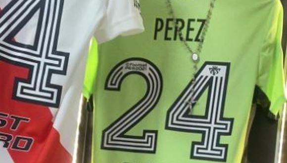 RIVER PLATE HOME SOCCER JERSEY 2021 ENZO PEREZ 24 