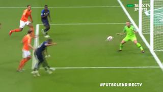 Casi la manda a guardar: Mbappé 'rompió' a Blind, pero Cillesen evitó el golazo [VIDEO]