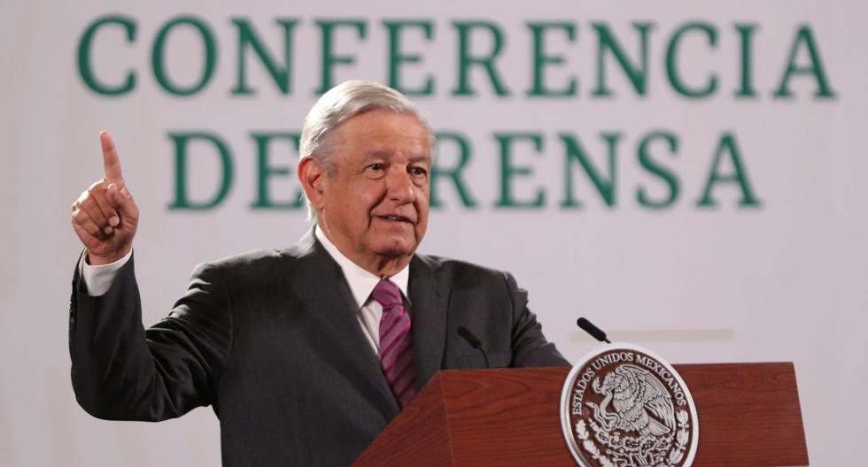 El presidente de México, Andrés Manuel López Obrador, habla durante una rueda de prensa en el Palacio Nacional de la Ciudad de México (México). (EFE/ Mario Guzmán).