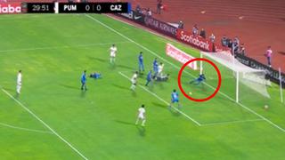 Para esto lo trajeron: Luis Abram salvó un gol en la línea en el Cruz Azul vs. Pumas [VIDEO]