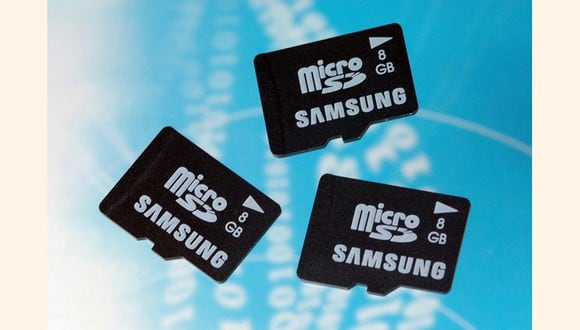 Si te quieren vender a una microSD de varios gigabytes a un precio muy bajo, es probable que la tarjeta sea totalmente falsa. (Foto: Bloomberg)