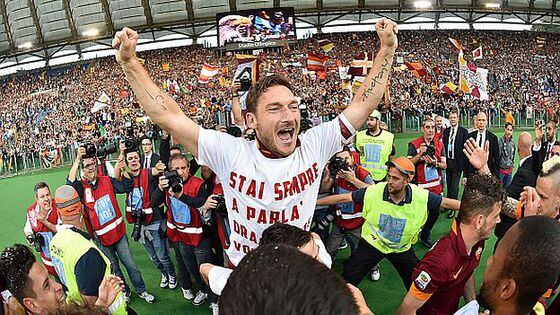 Italia: Francesco Totti mostró su amor por AS Roma en ...