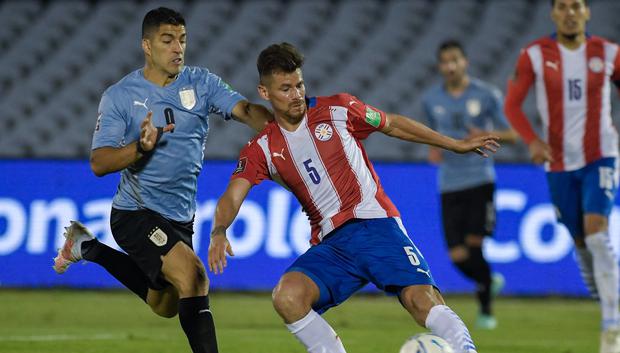 Uruguay contra  Paraguay se enfrentará en la fecha 15 de las Eliminatorias Qatar 2022. Foto: AFP.