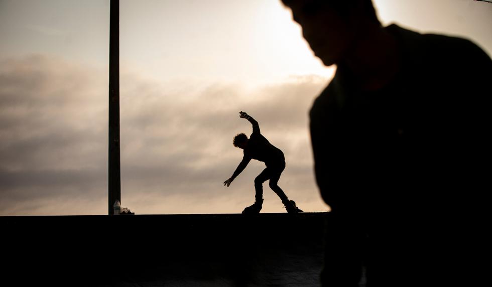 Cudot patina desde los 8 años. Él practicó muchos deportes hasta que un día le pidió a su padre ir a un skatepark. Ese día no le gustó mucho, pero un año después le pidió regresar, hasta que desde esa fecha no ha dejado de lado el patinaje. (Foto: Jose Rojas / @photo.gec)