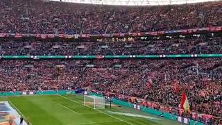 En el Chelsea vs Liverpool: Wembley coreó “You’ll Never Walk Alone” por Ucrania [VIDEO]