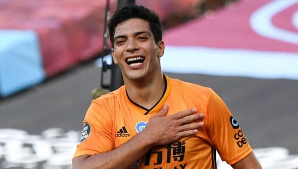 Raúl Jiménez ha marcado 25 goles en la presente temporada. (Foto: AFP)