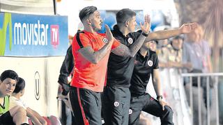 Universitario de Deportes: el 'Loco' Vargas juega y la hace de técnico