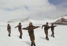 Militares chinos bailan a temperaturas extremas a más de 5200 metros de altitud 