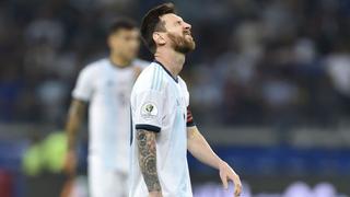 Viral: la imagen de un Lionel Messi 'solo contra el mundo' en el Argentina vs. Paraguay [FOTO]