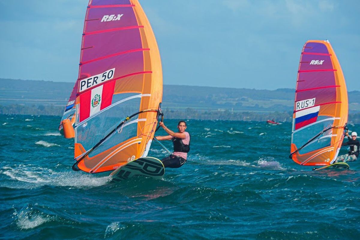 María Belén Bazo se encuentra en el puesto 22 del ranking de la World Sailing. (Foto: rsxclass.org)