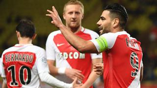 AS Mónaco goleó 5-0 al Metz con doblete de Falcao y es líder absoluto de la Ligue 1