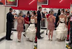 Mujer vestida de novia irrumpe en tienda donde trabaja su pareja y le exige casarse en ese momento