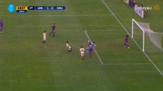 Universitario: Roberto Siucho cometió blooper al tratar de anotar gol [VIDEO]