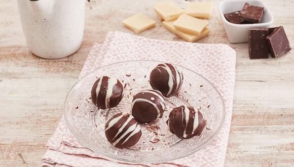 Las trufas de chocolate son una gran opción para preparar en casa y sin usar el horno. (Foto: Nestlé)