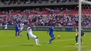 ¡A levantarse! Christian Ramos hizo un autogol con Emelec en duelo frente a LDU de Quito