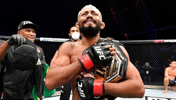 Figueiredo sometió a Benavidez y se proclamó campeón de peso mosca en el UFC Fight Island. (Getty Images)