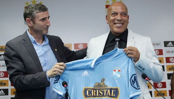 Roberto Mosquera tiene contrato con Cristal hasta el 2022. (Foto: GEC)