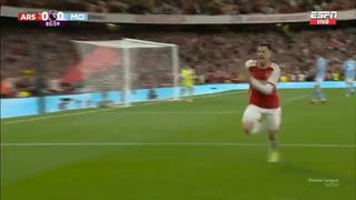 Tras pegar en la cara de Aké: el gol de Martinelli para el triunfo de Arsenal vs. City