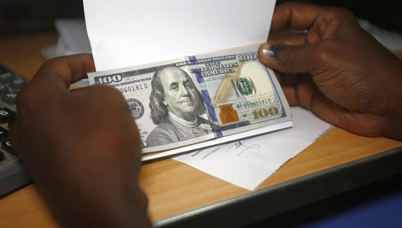 Sepa aquí a cuánto se cotiza el dólar en Colombia este 13 de enero de 2022. (Foto: AFP)