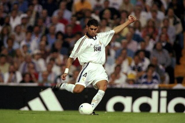 6. Fernando Hierro lo hizo 439 veces.