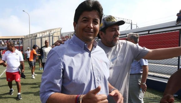 Víctor Rivera se queda en deportivo Municipal. (GEC)