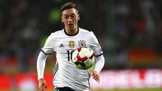 Fichajes: Mesut Özil en la órbita del Real Madrid, según 'Daily Express'