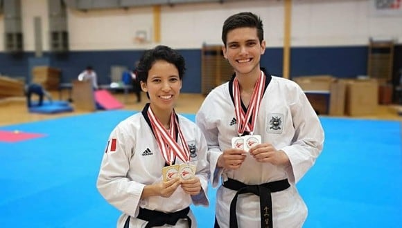 Marcela Castillo y Hugo del Castillo mostrando sus medallas del torneo de Viena. (Foto: Instagram)