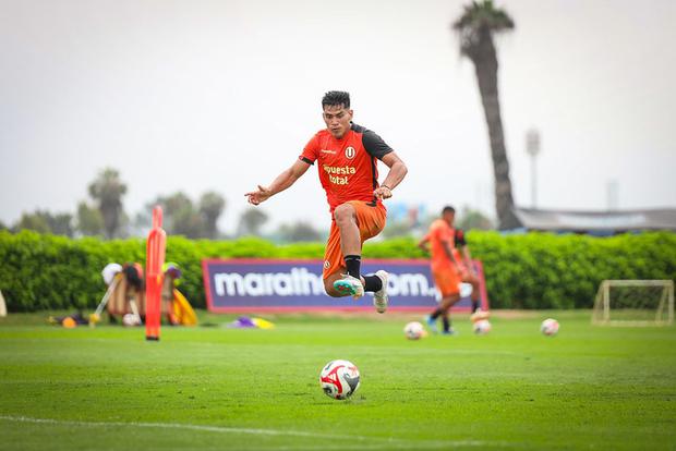 José Rivera suma 132 minutos en el Torneo Apertura con Universitario y lleva tres goles anotados, es decir, marca cada 44 minutos. (Foto: Prensa U)