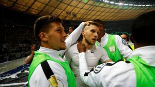 ¡Una locura! Frankfurt celebró de manera eufórica el gol del 3-1 ante Bayern Munich [VIDEO]