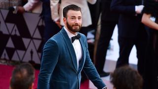 Chris Evans se hace viral por promocionar leche en México | VIDEO